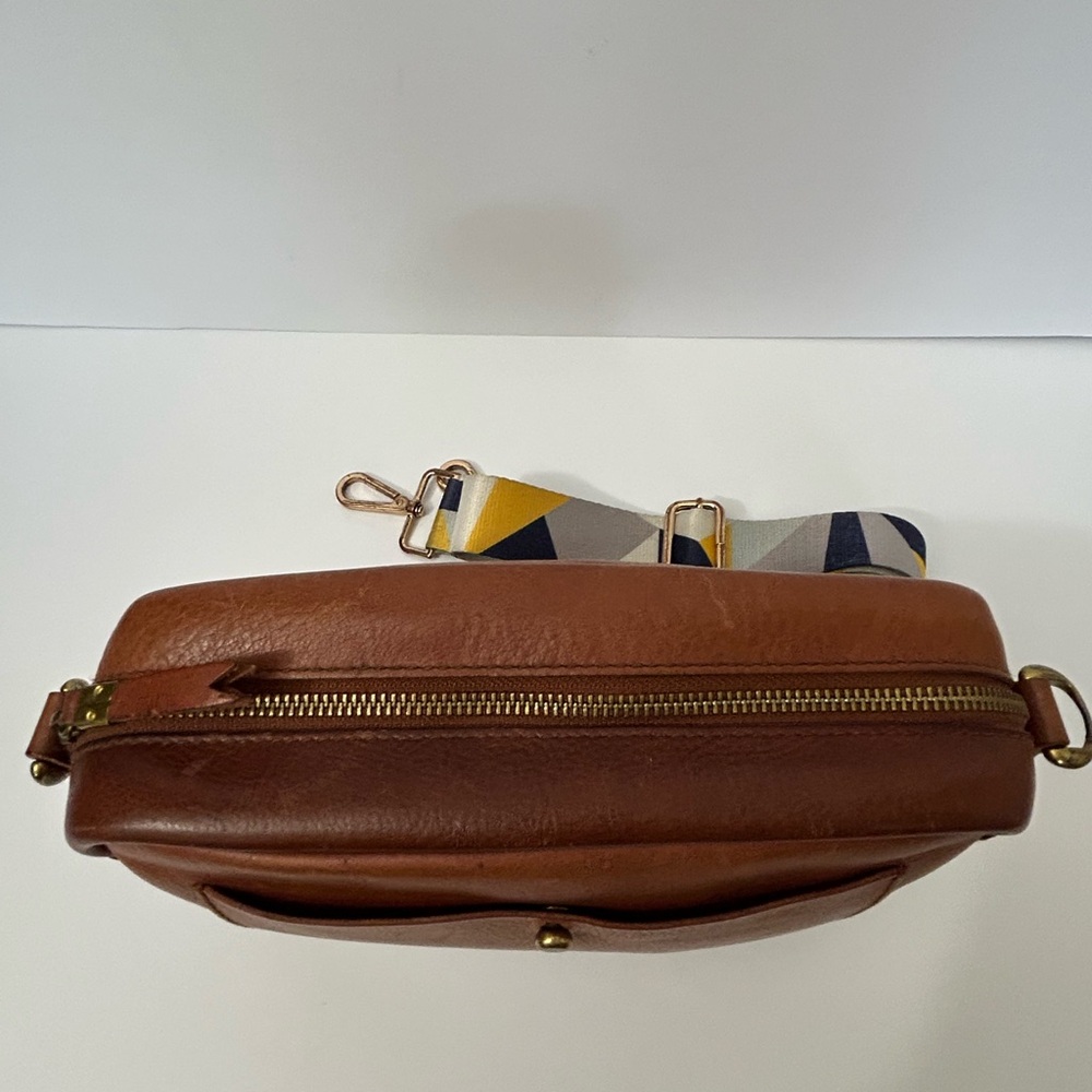 Madewell - Large Transport Camera Bag - Picture 7 of 13